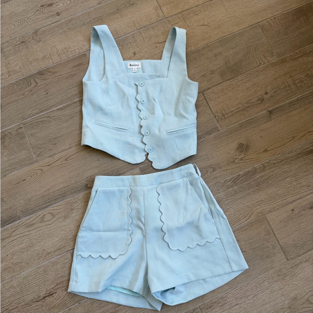 Light Blue Button-Up Vest and Shorts Set brand Red dress 👗